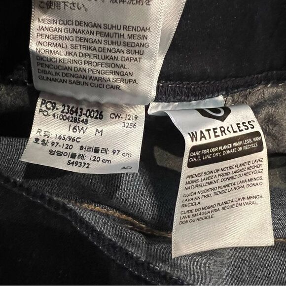 Levi’s Blue Jeggings | Size 16W | Stretchy Tapered Fit with Tummy Support - Picture 6 of 6